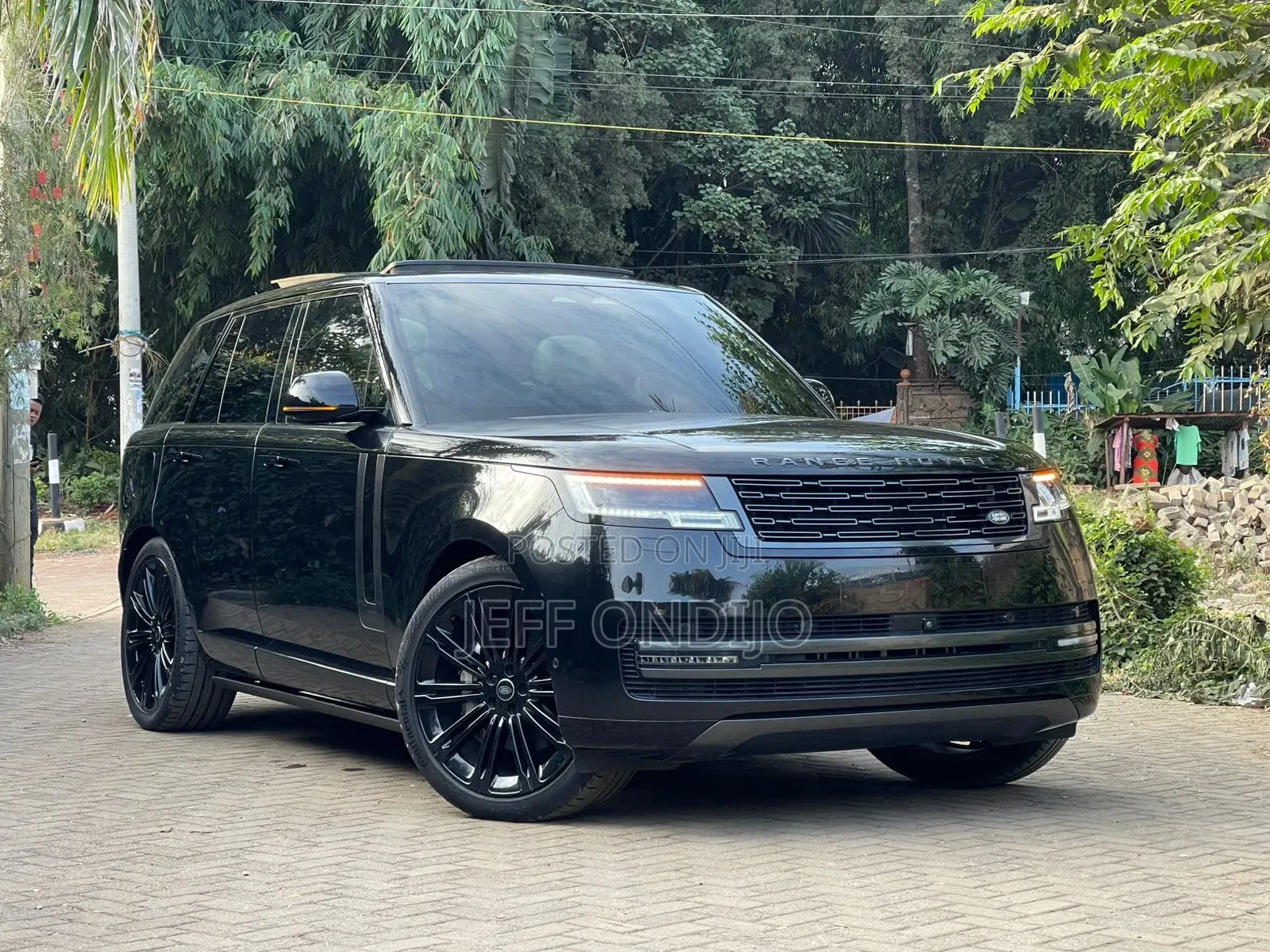 Land Rover Range Rover Vogue 2023 Black