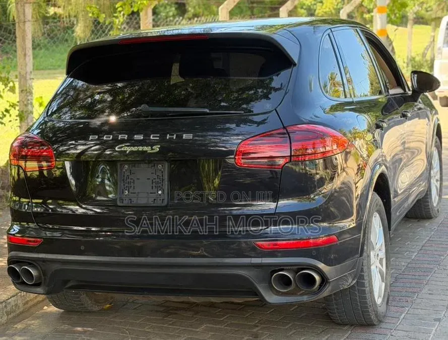 Porsche Cayenne 2018 Black