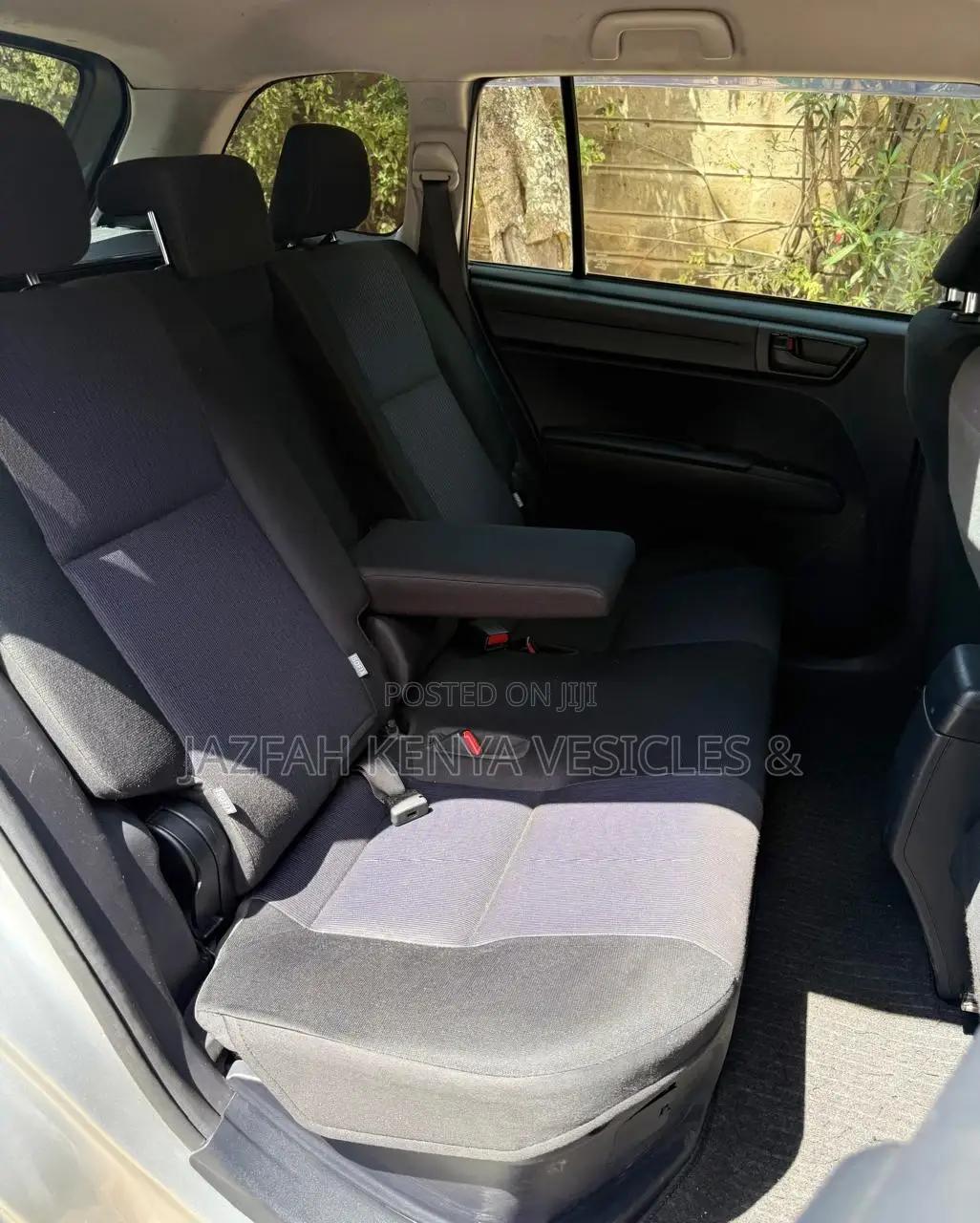 Toyota Corolla Fielder 1.5 Hybrid FWD 2018 Silver