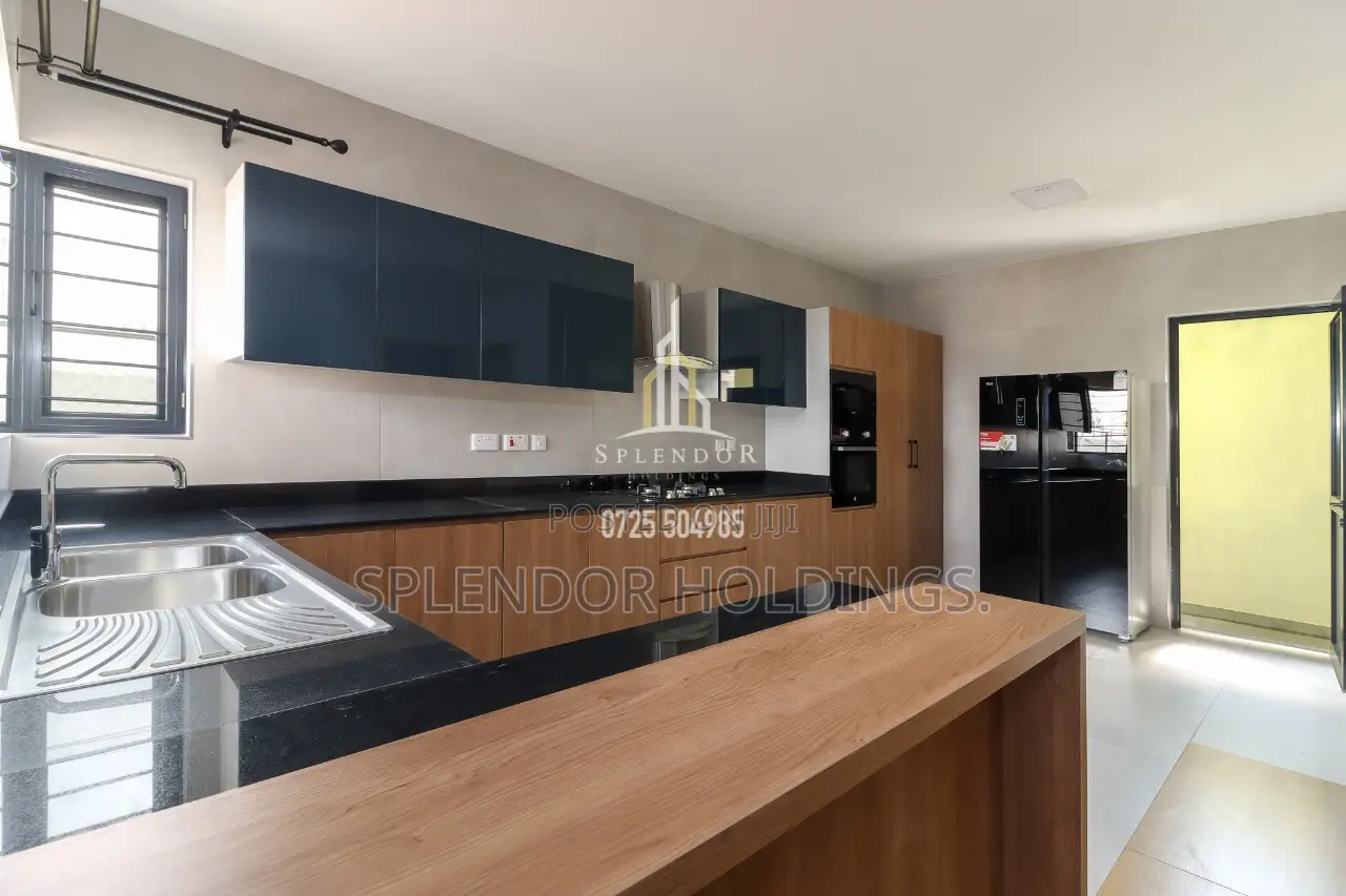 4bdrm House in NHC Langata for sale