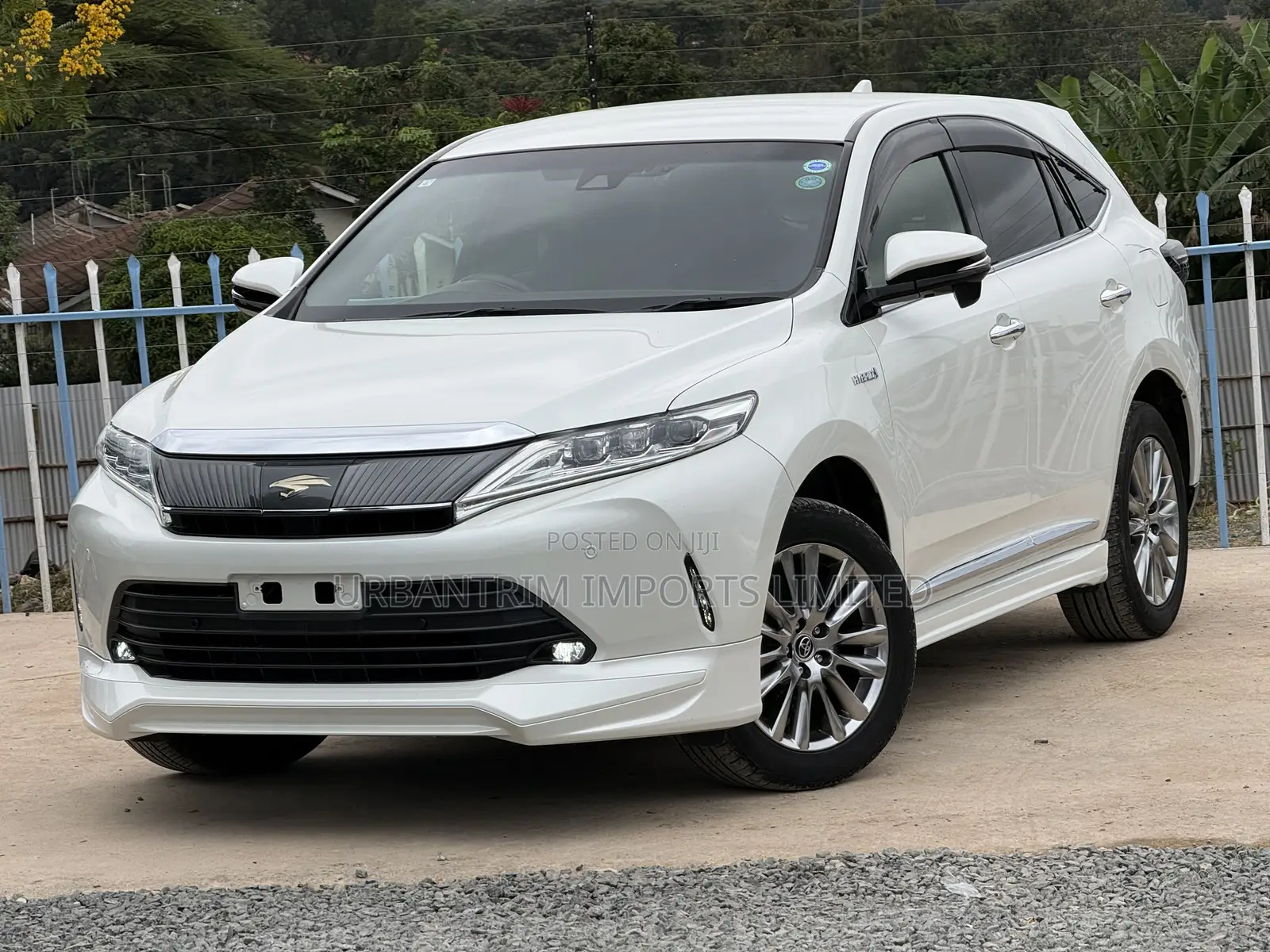 Toyota Harrier 2.5 Hybrid 4WD 2019 White