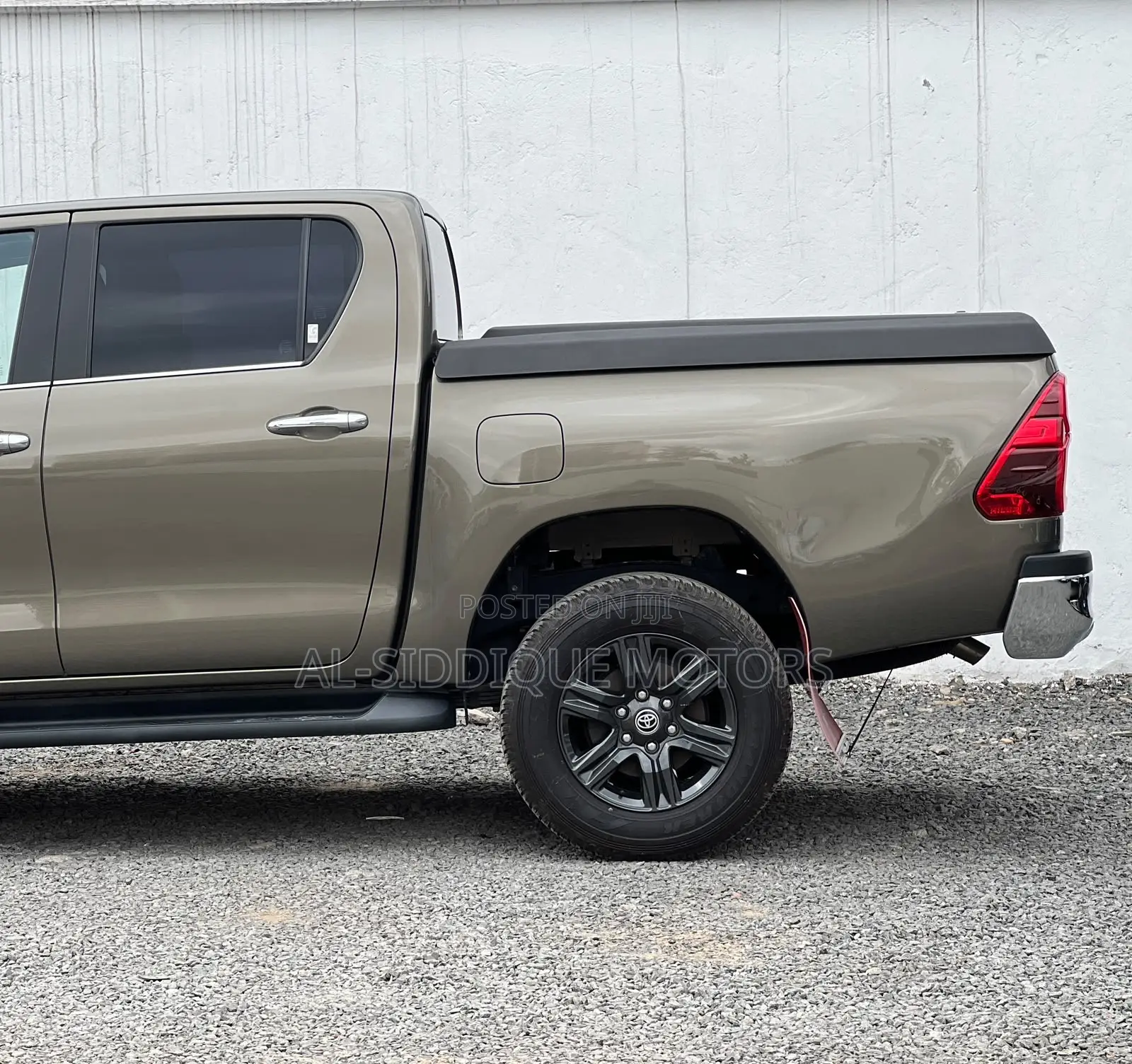 Toyota Hilux Revo Double Cab Deisel 2.4 AWD 2022 Green