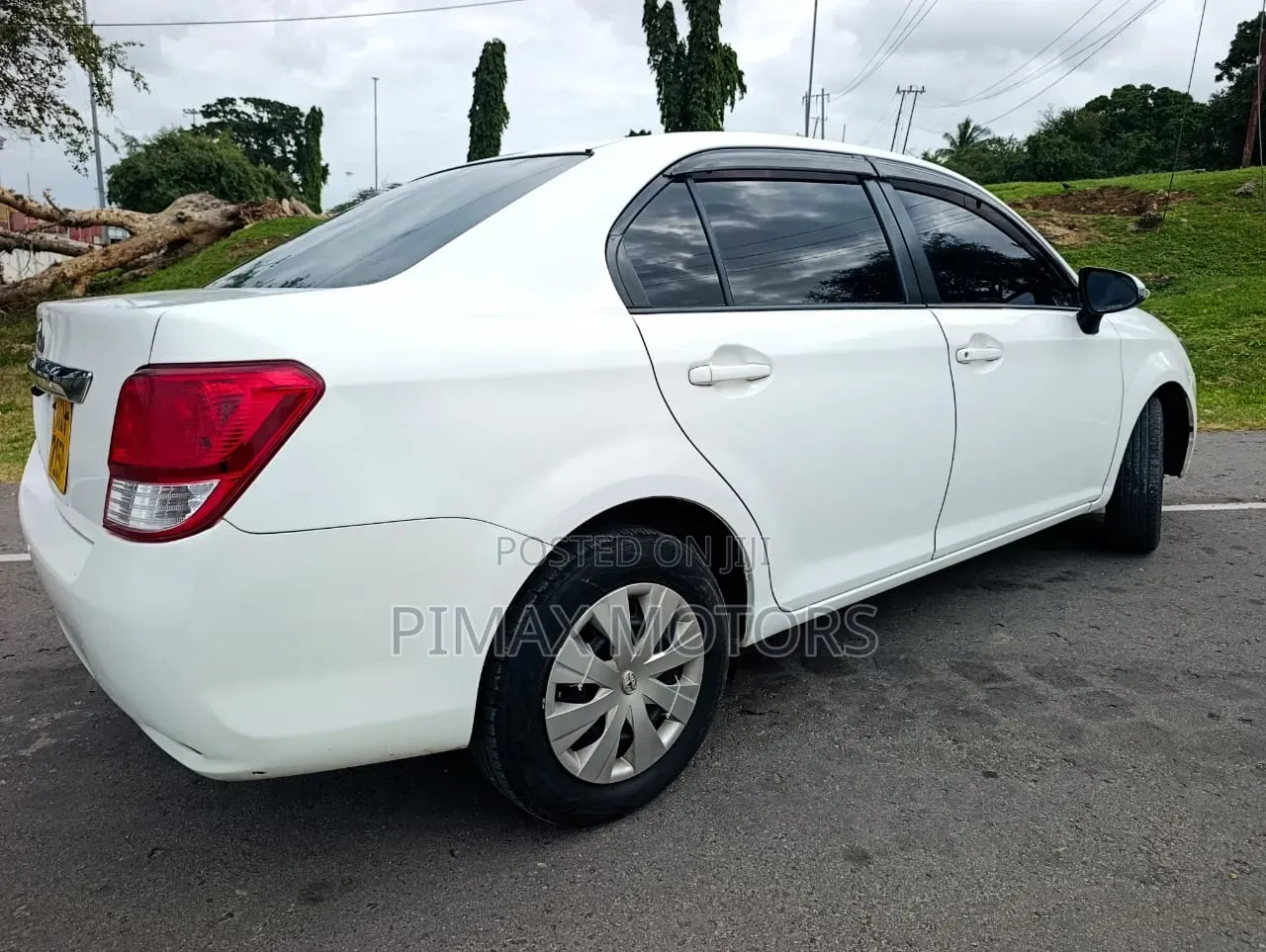 Toyota Axio 2012 Silver