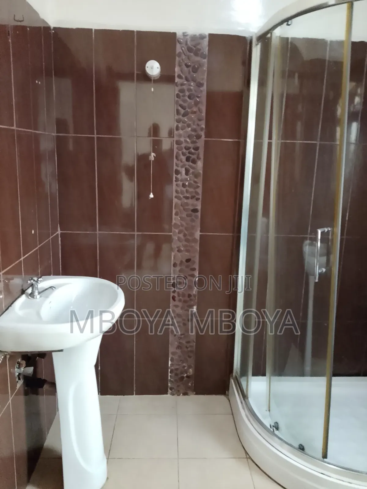 5bdrm Maisonette in Yaya Center, Hurlingham for rent