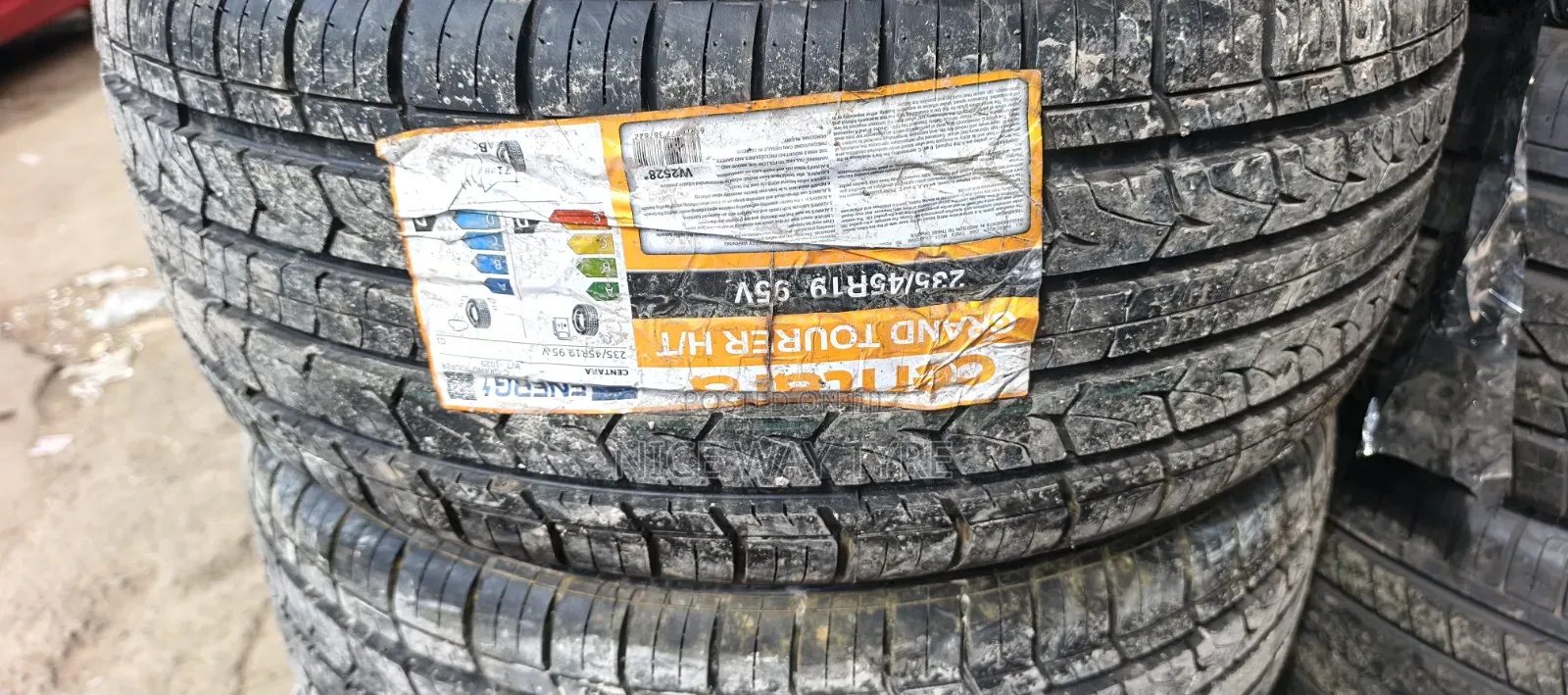 235/45r19 Centara Tires