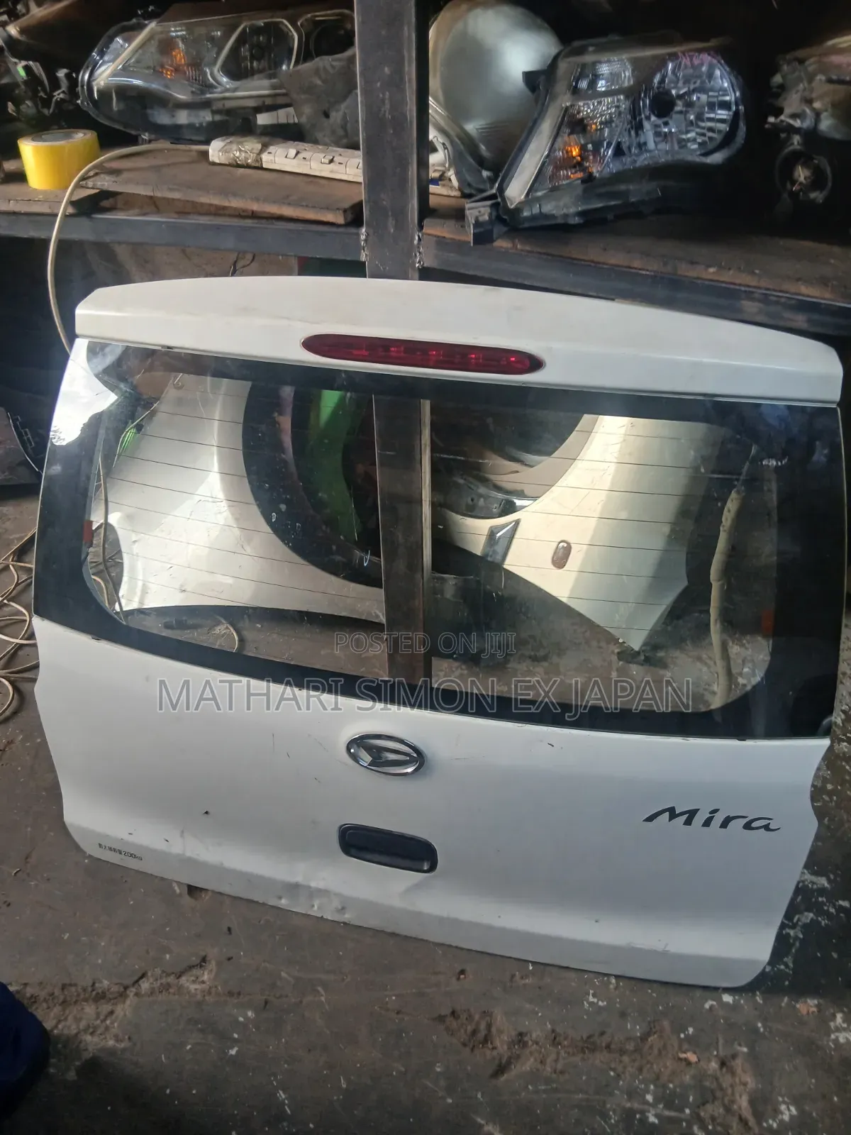 Daihatsu Mira Boot