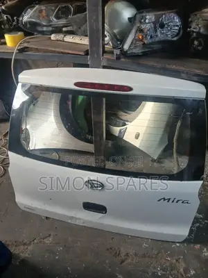 Daihatsu Mira Boot