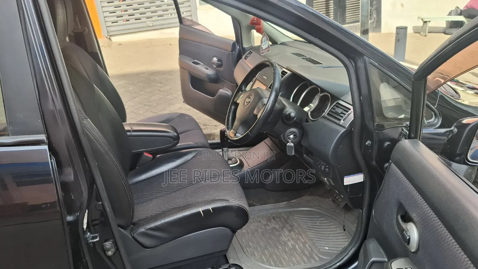 Nissan Tiida 2009 Black