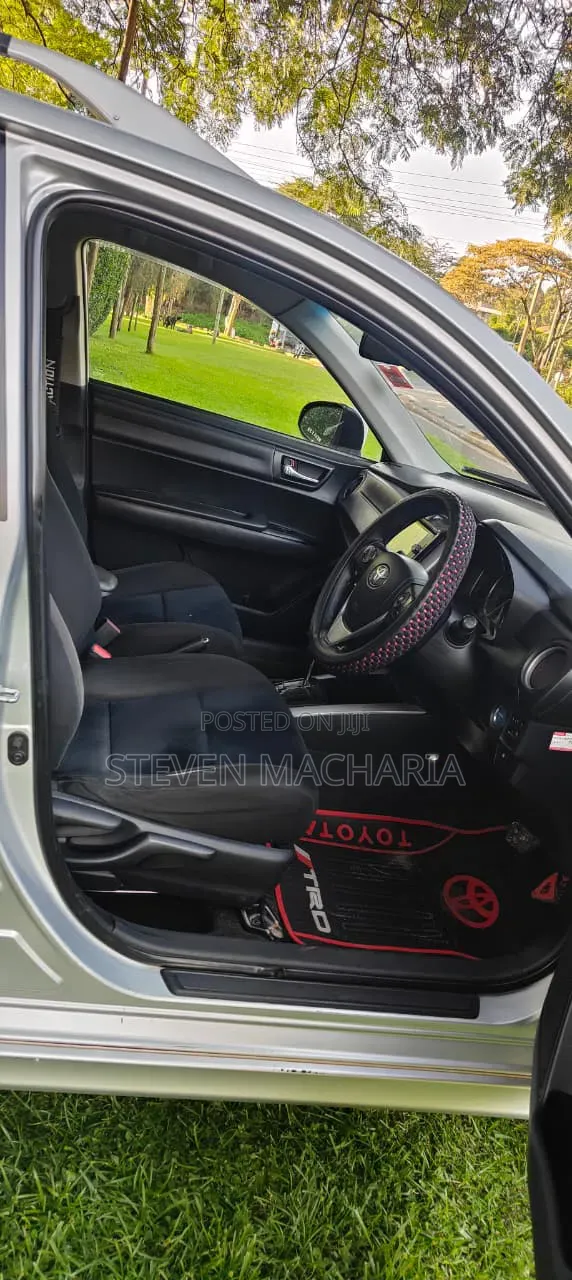 Toyota Corolla Fielder 2012 Silver