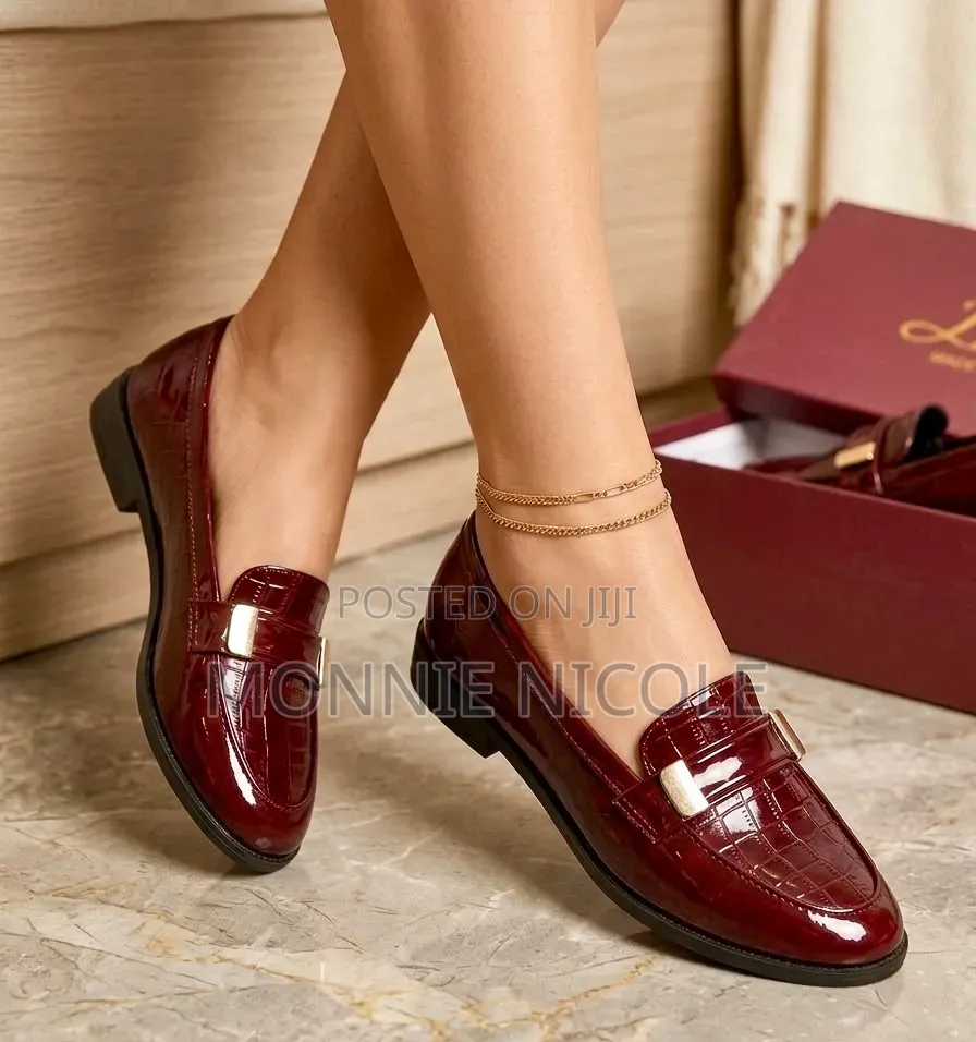 Wipe 'N' Go Women Brogues