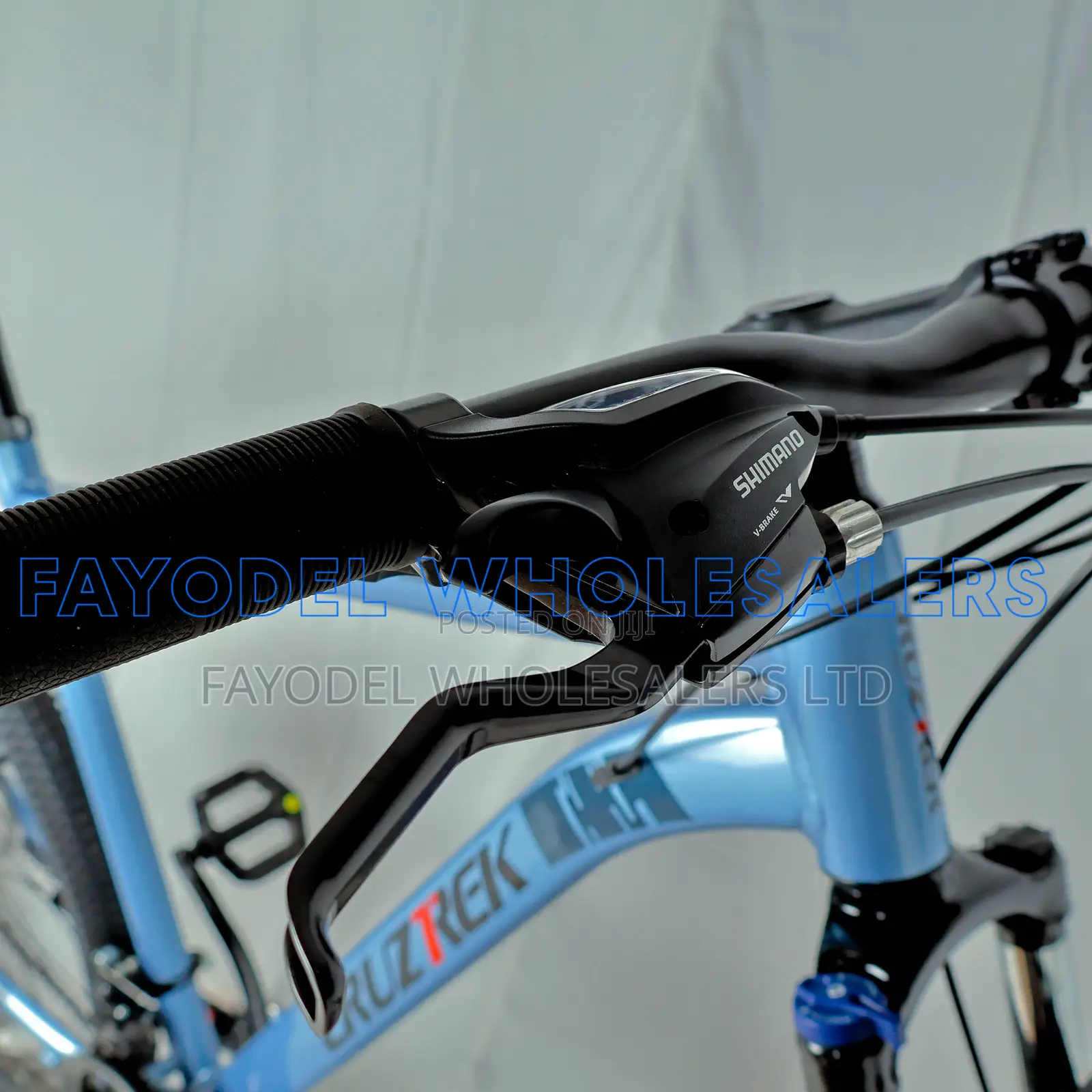 Brand New Cruz Trek 29 Inch Bicycle – Hydraulic Lockout Fork