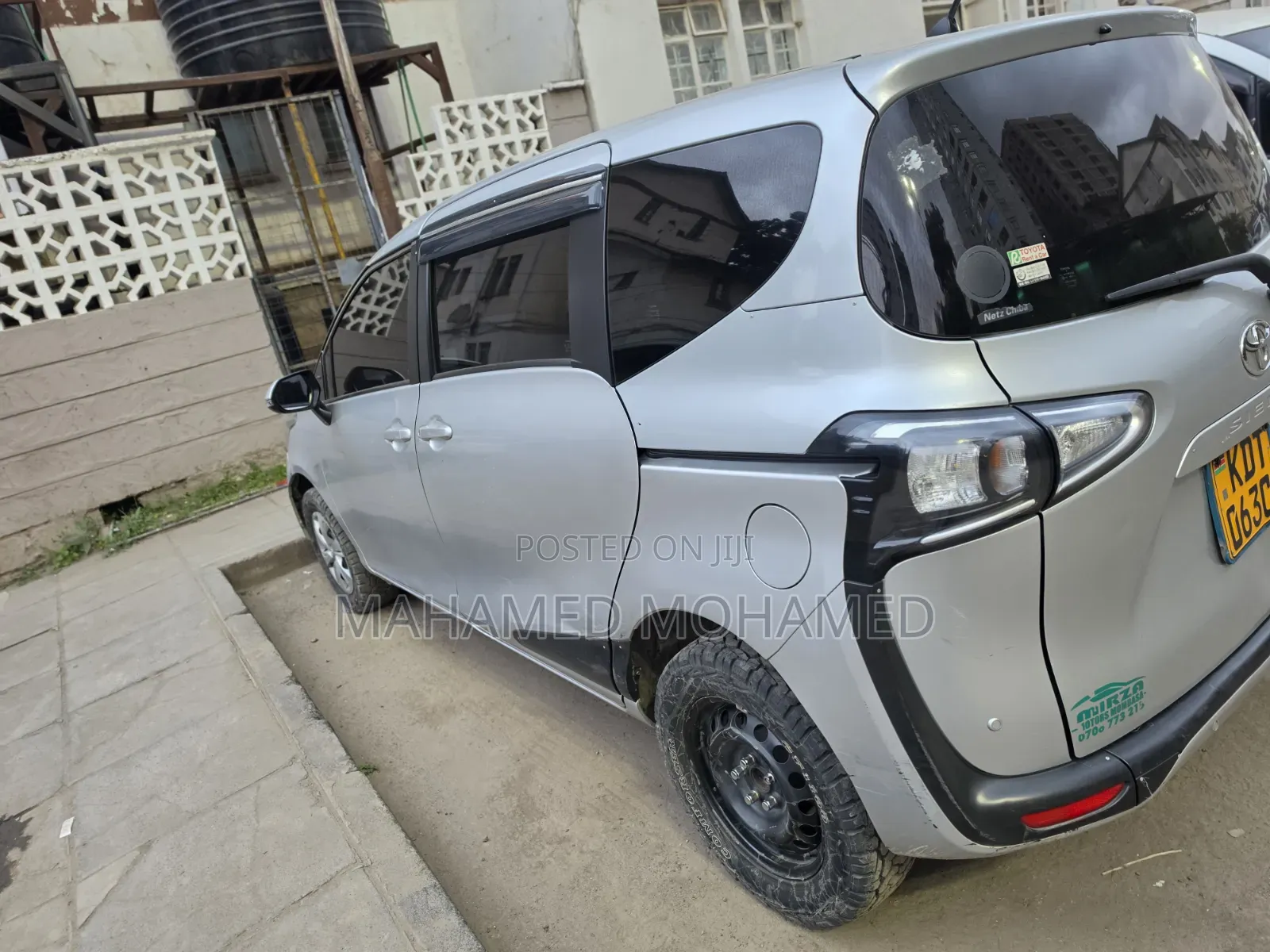 Toyota Sienta 2019 Silver