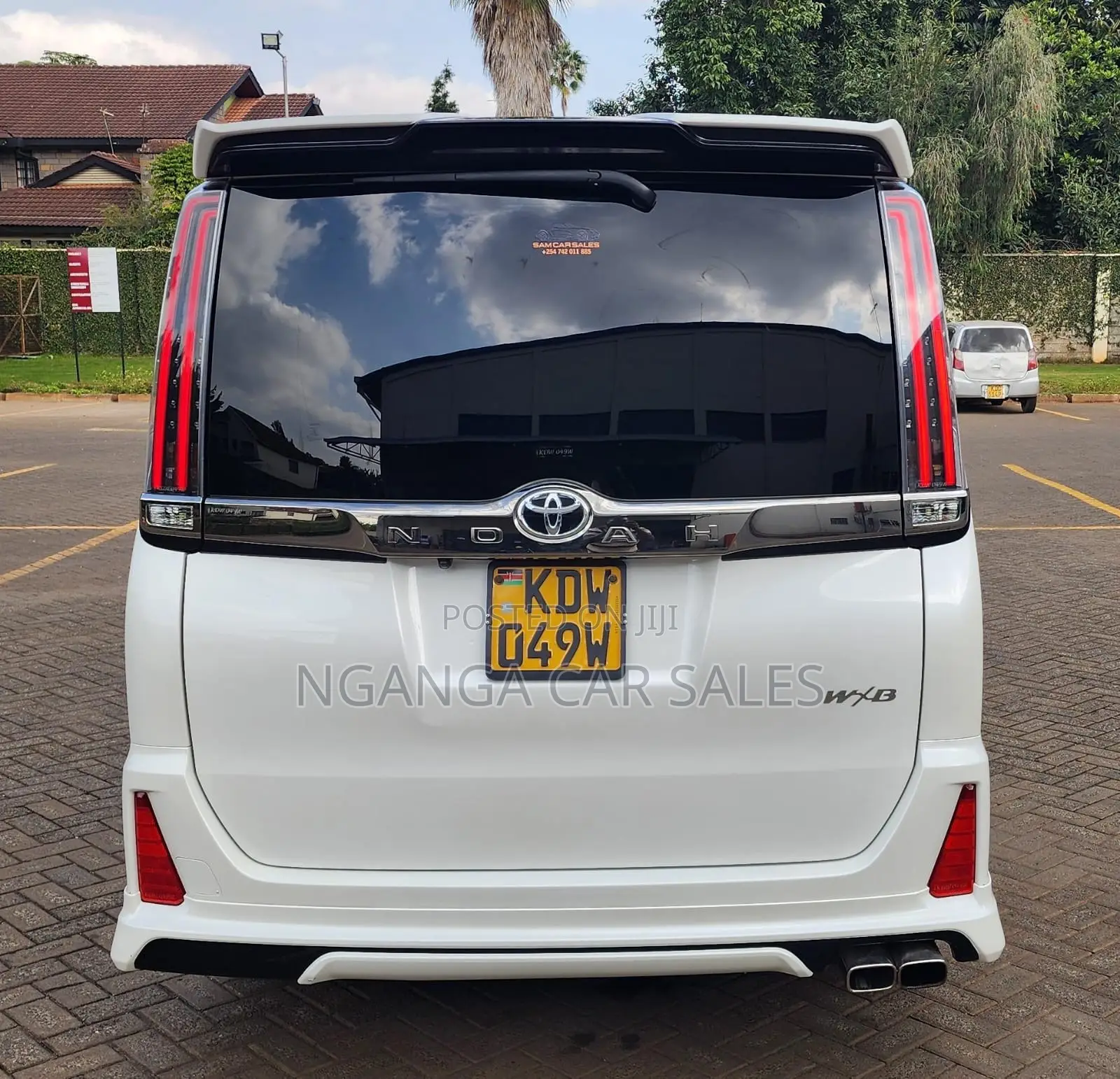 Toyota Noah 2.0 FWD (7 Seater) 2018 White