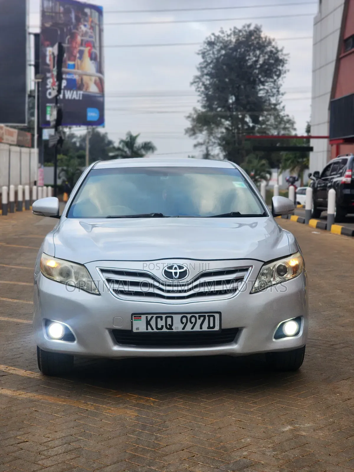 Toyota Camry 2011 Silver