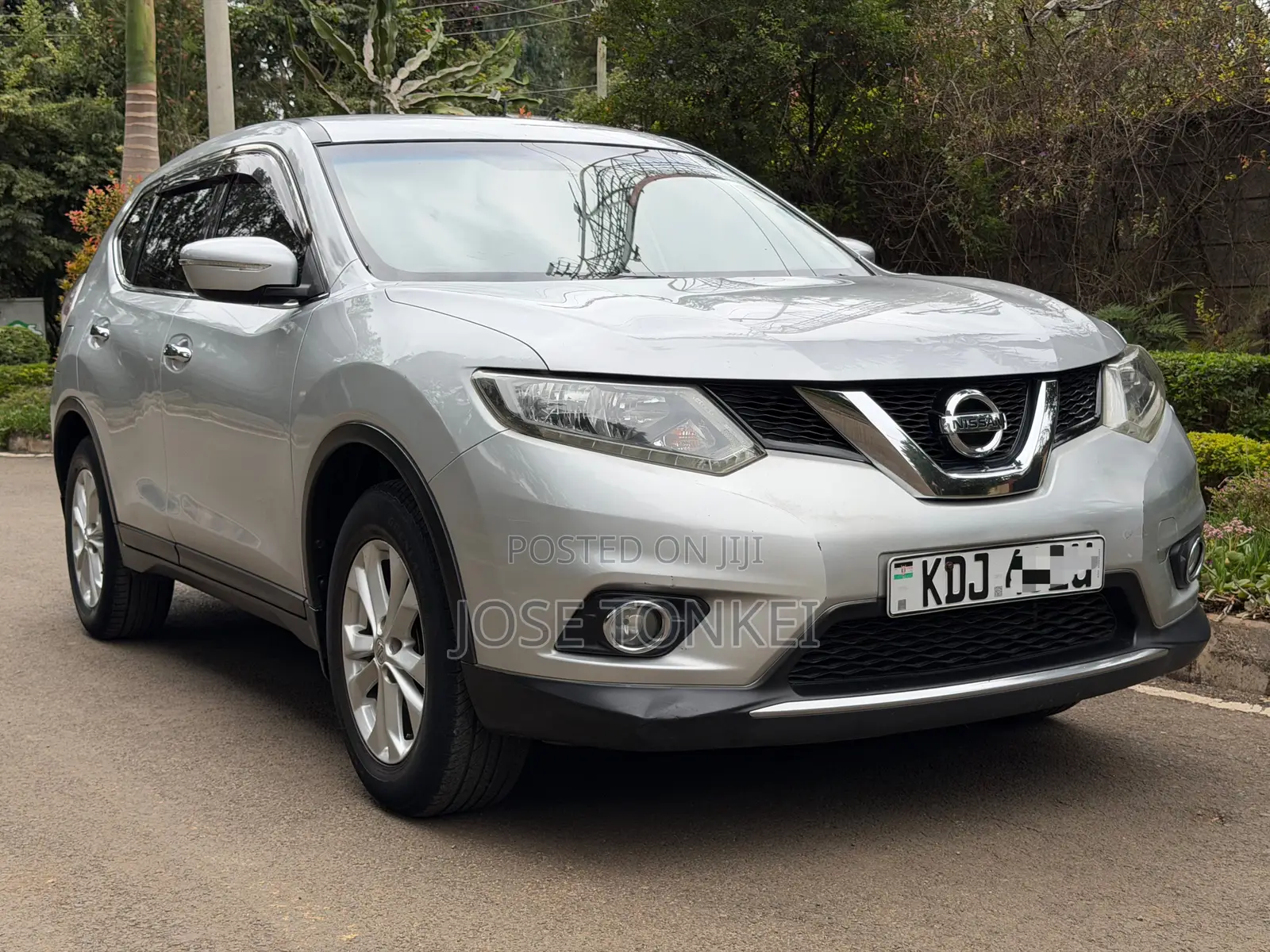 Nissan X-Trail 2.0 Petrol FWD 2015 Silver