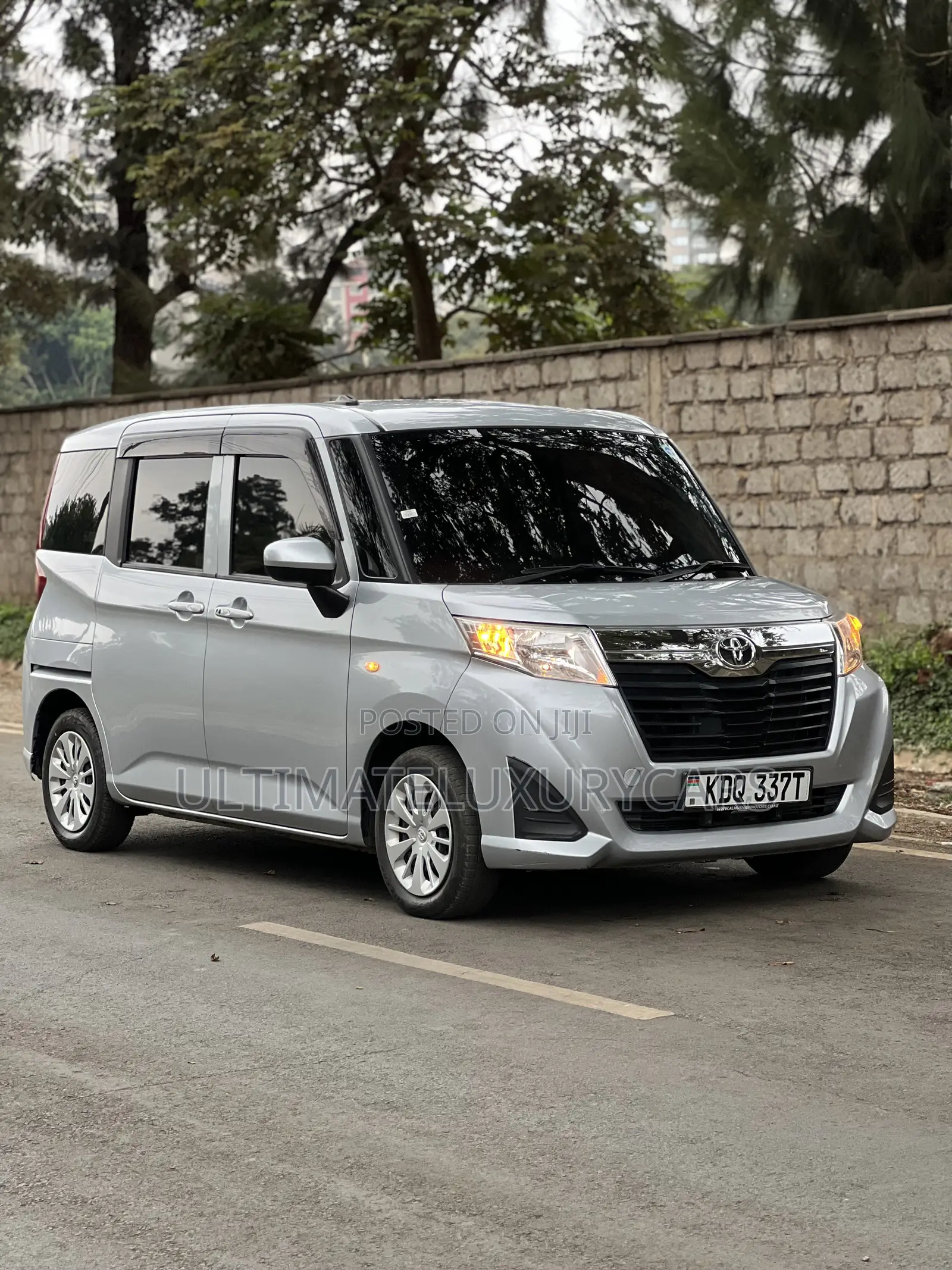 Toyota Pixis 2018 Silver