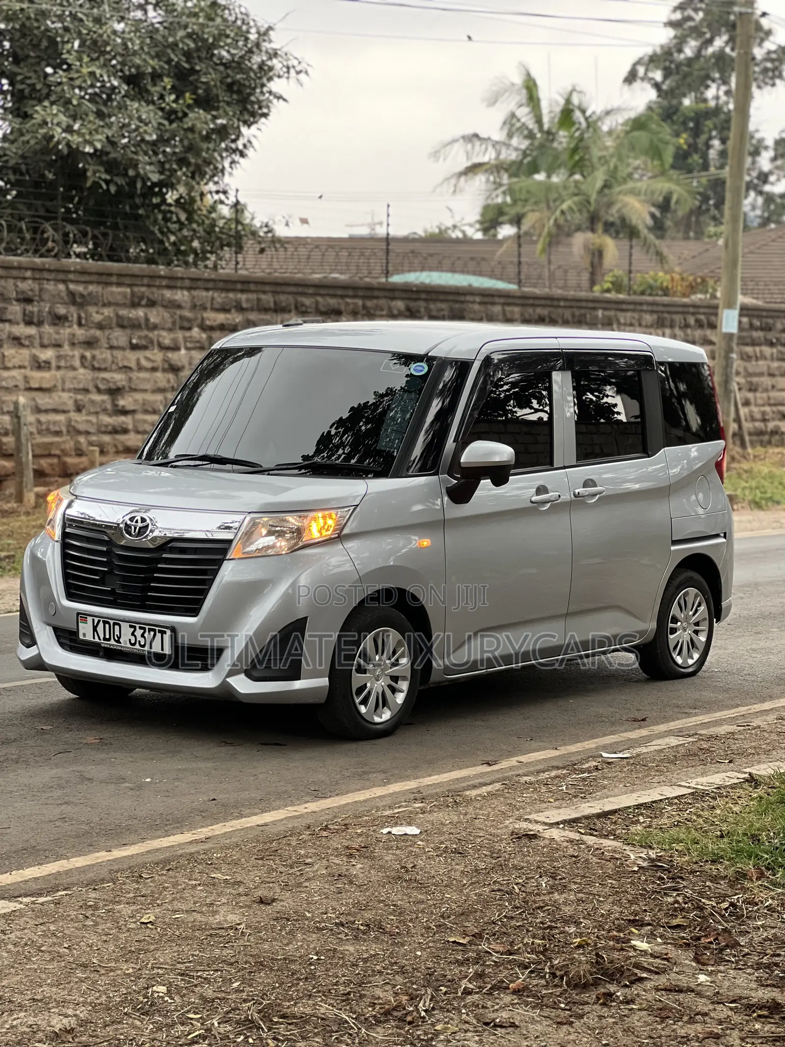Toyota Pixis 2018 Silver