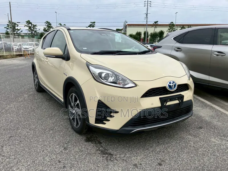 Toyota Aqua 2019 Yellow