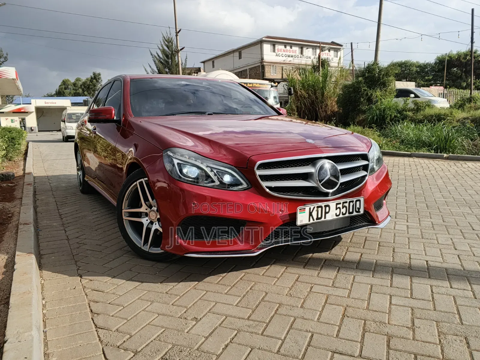 Mercedes-Benz E250 2017 Red