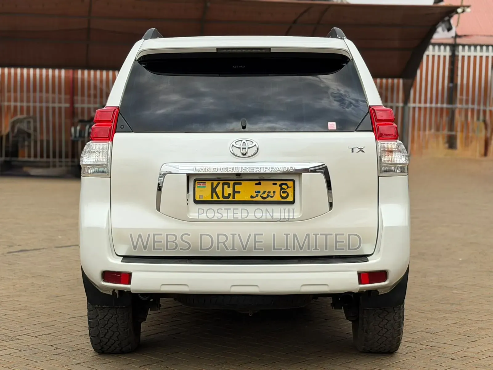 Toyota Land Cruiser Prado 2010 White