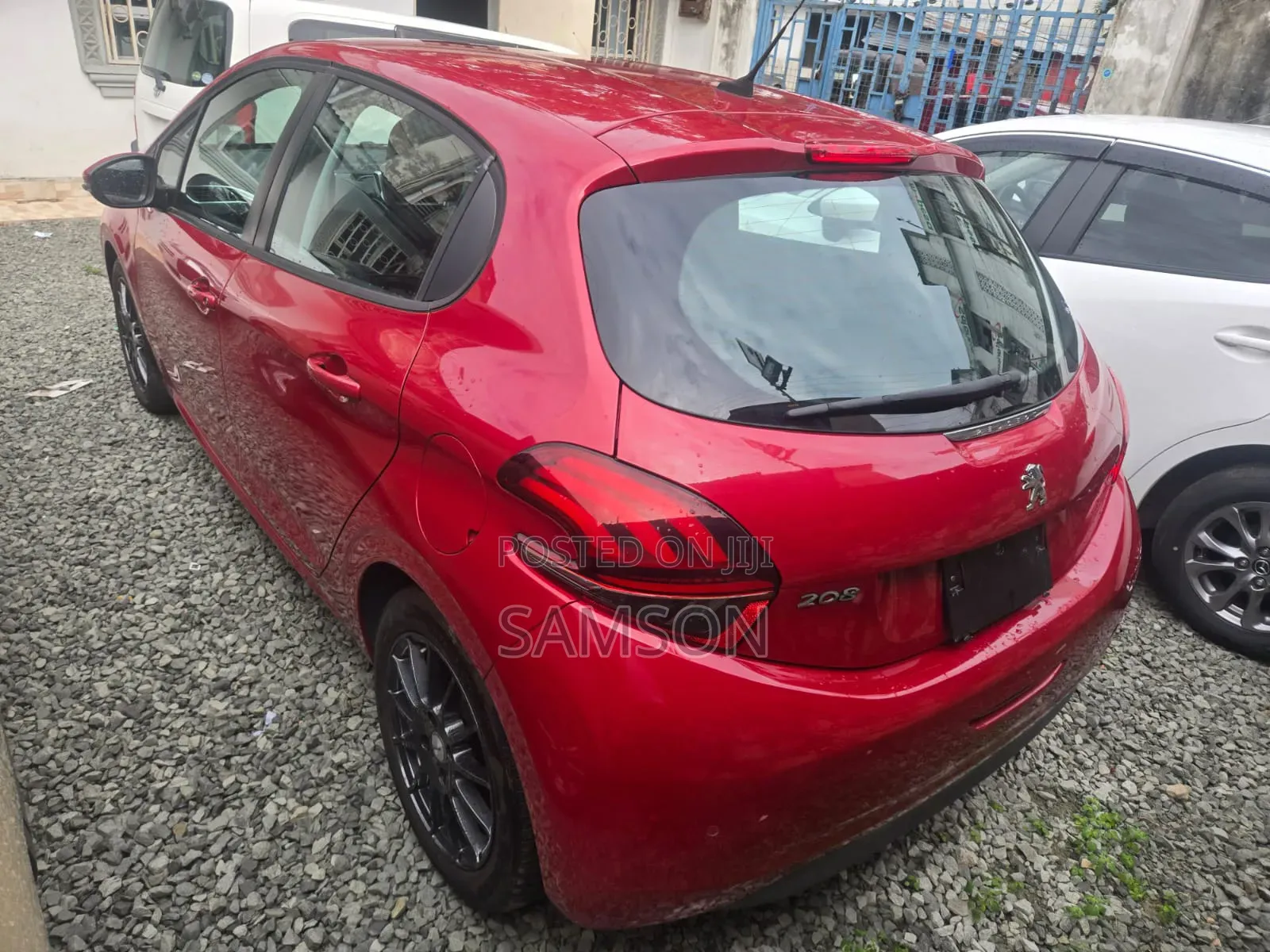 Peugeot 208 2018 Maroon