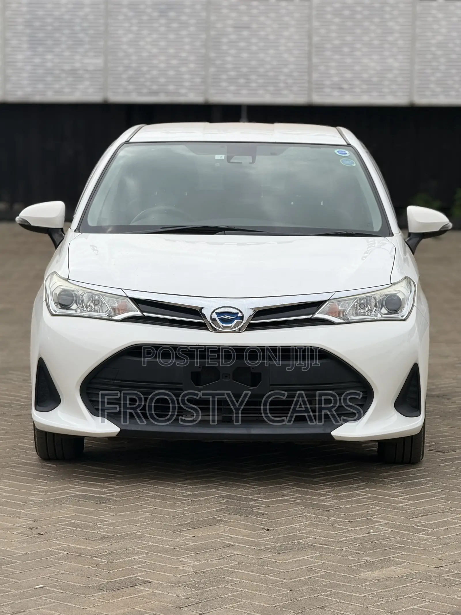 Toyota Corolla Fielder 1.5 Hybrid FWD 2018 White