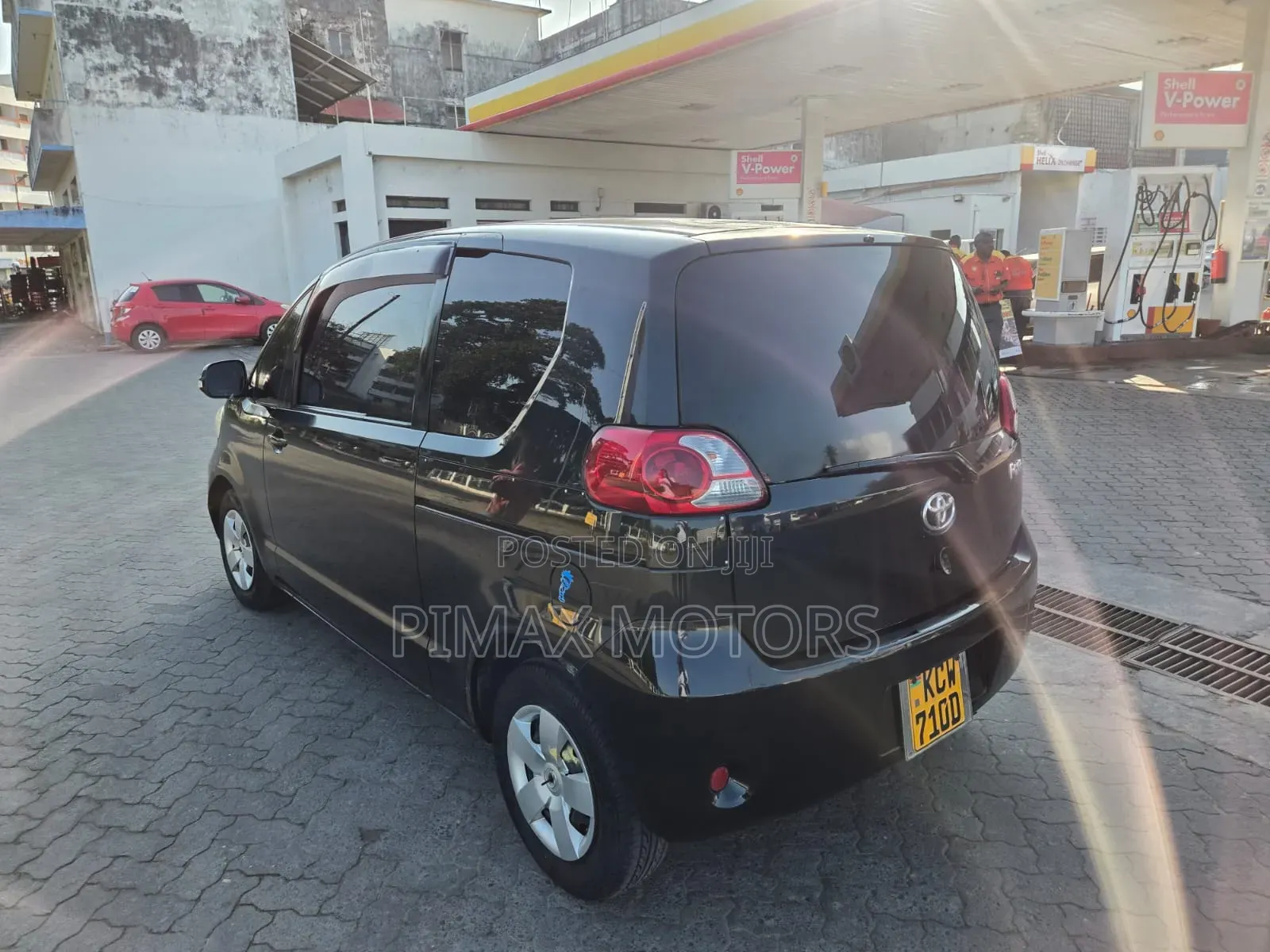 Toyota Porte 2013 Black