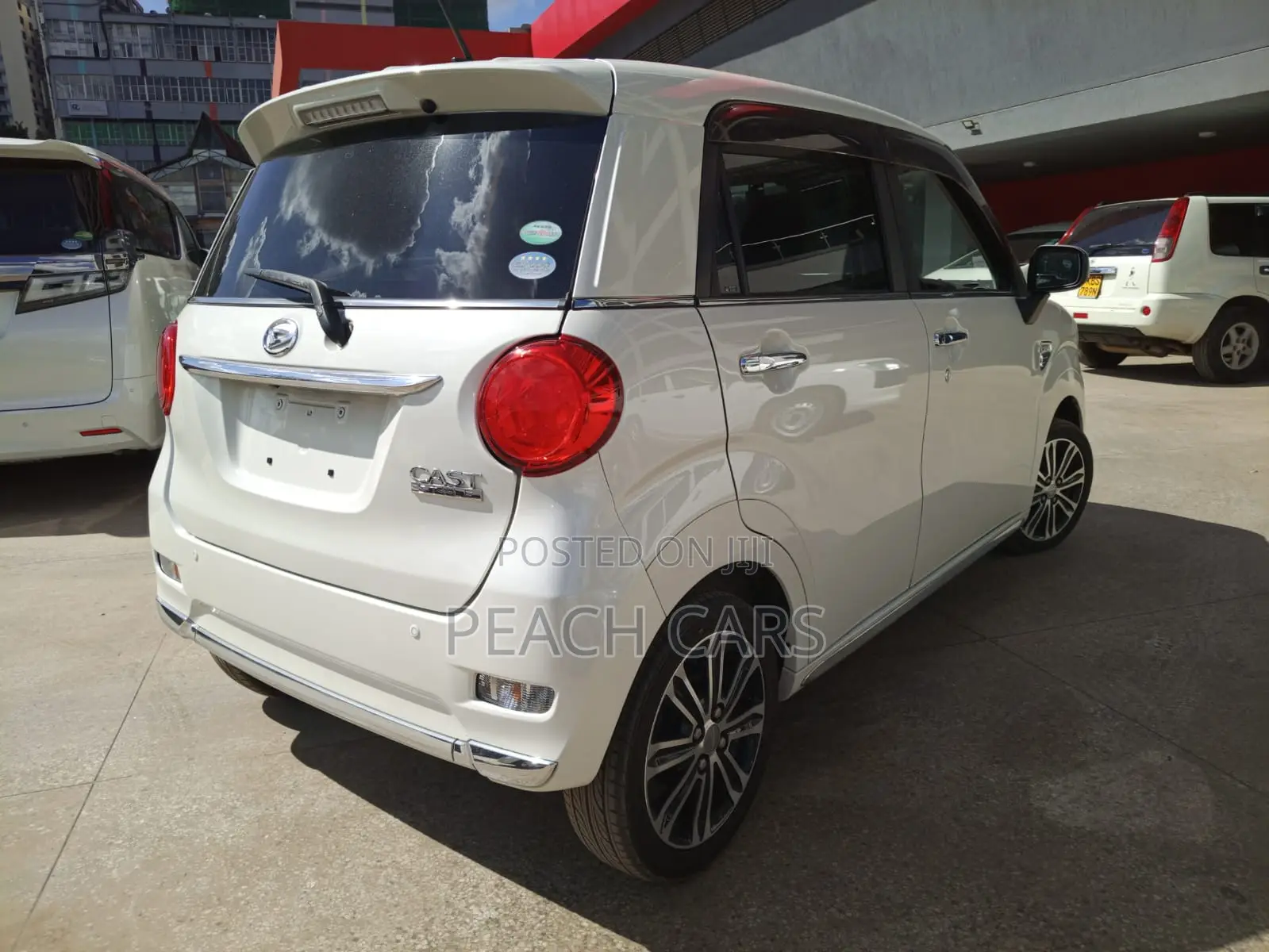 Daihatsu Cast 2018 White