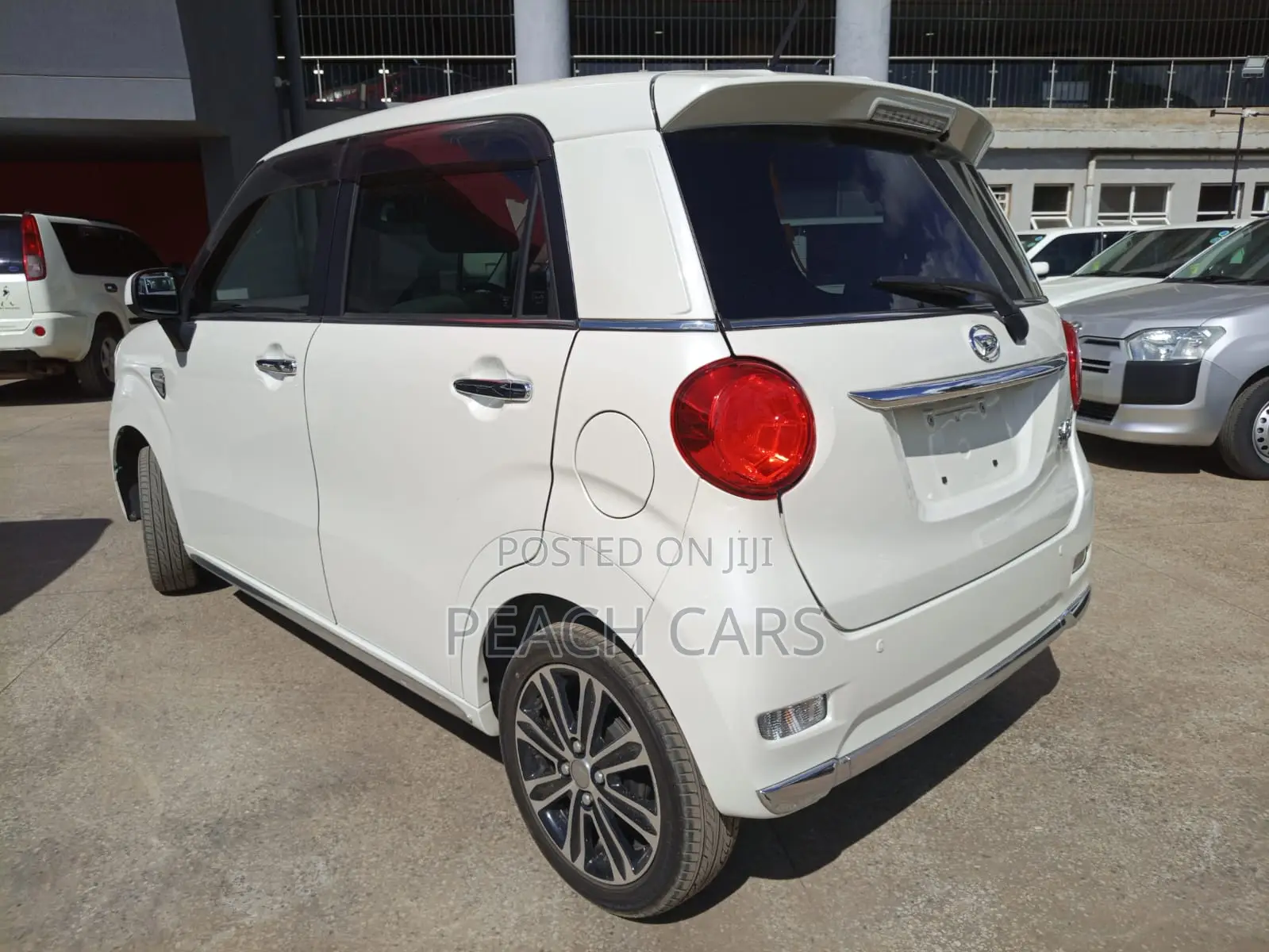 Daihatsu Cast 2018 White