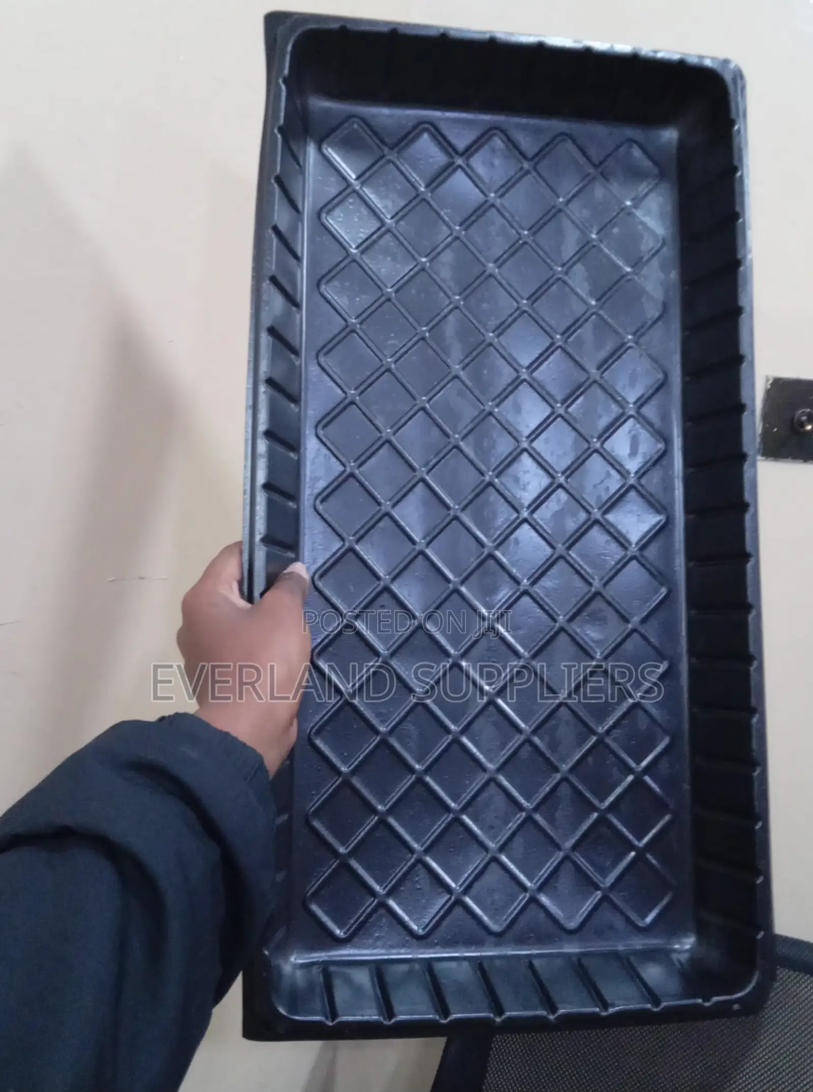 Black Plastic Hydroponic Trays