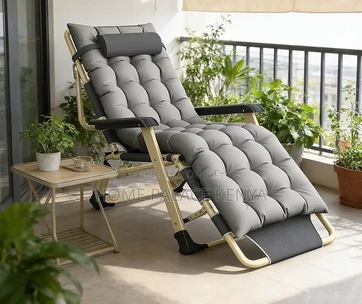 Foldable Chair: Reclining Moon Chair Folding Lounger