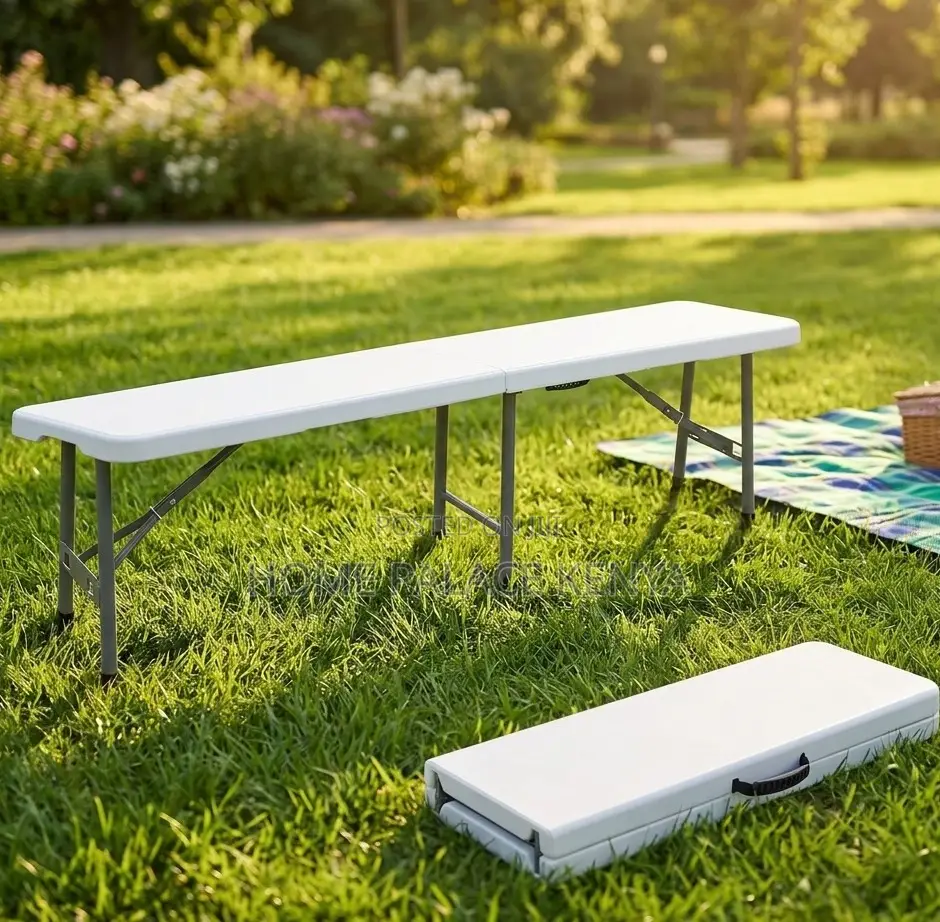 Outdoor Bench: Plastic Panel Outdoor Bench With Carrying Handle