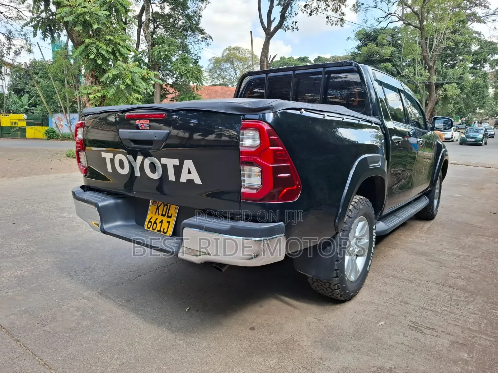 Toyota Hilux Revo Double Cab Deisel 2.4 AWD 2016 Black