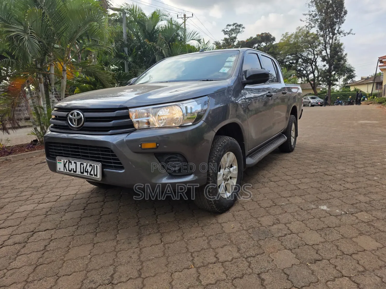Toyota Hilux 2016 Blue