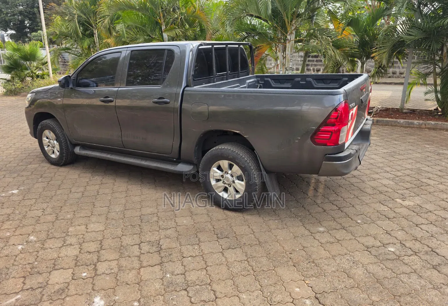 Toyota Hilux Revo Double Cab Deisel 2.4 AWD 2016 Gray