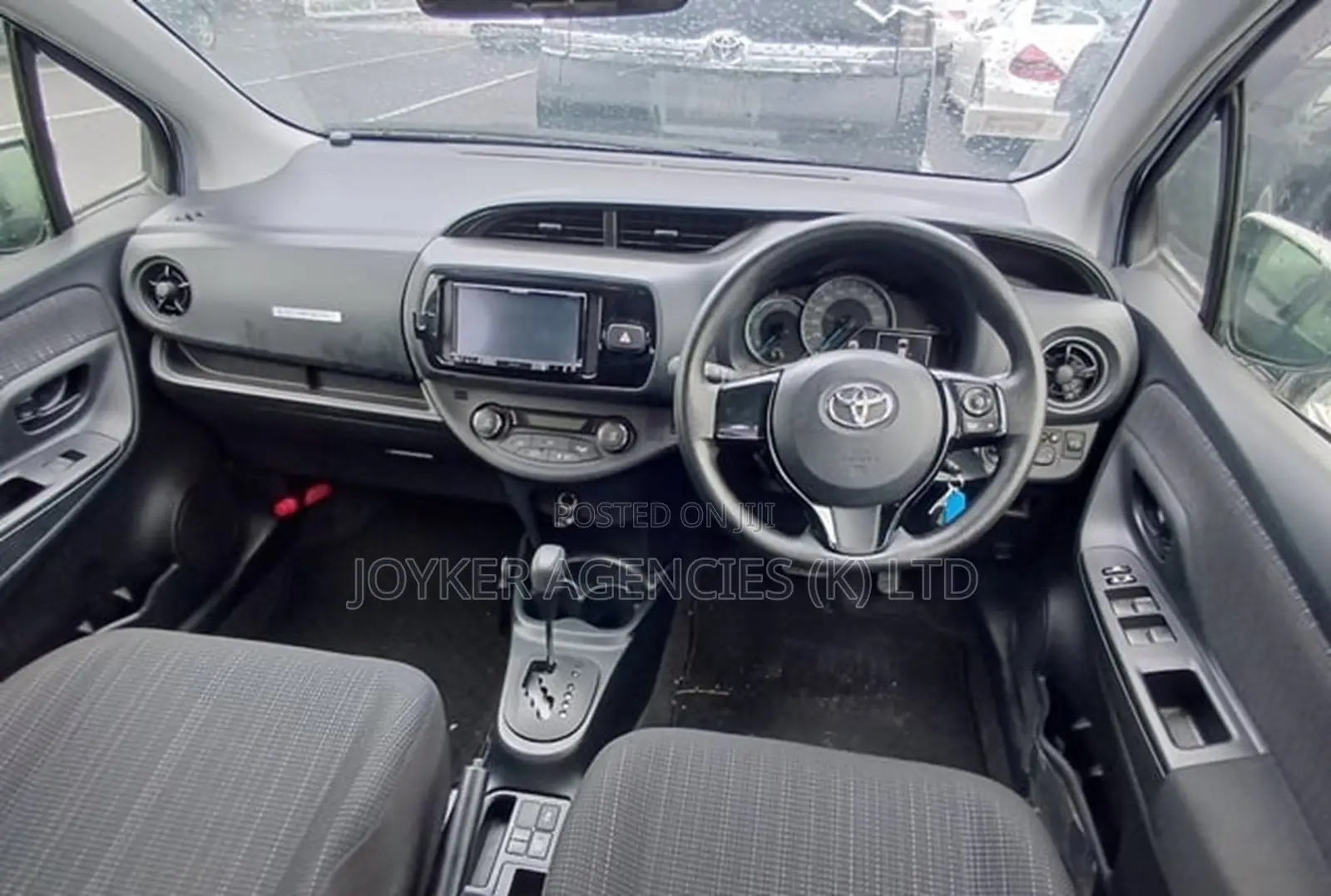 Toyota Vitz 1.5 FWD Hybrid 5dr 2019 Silver