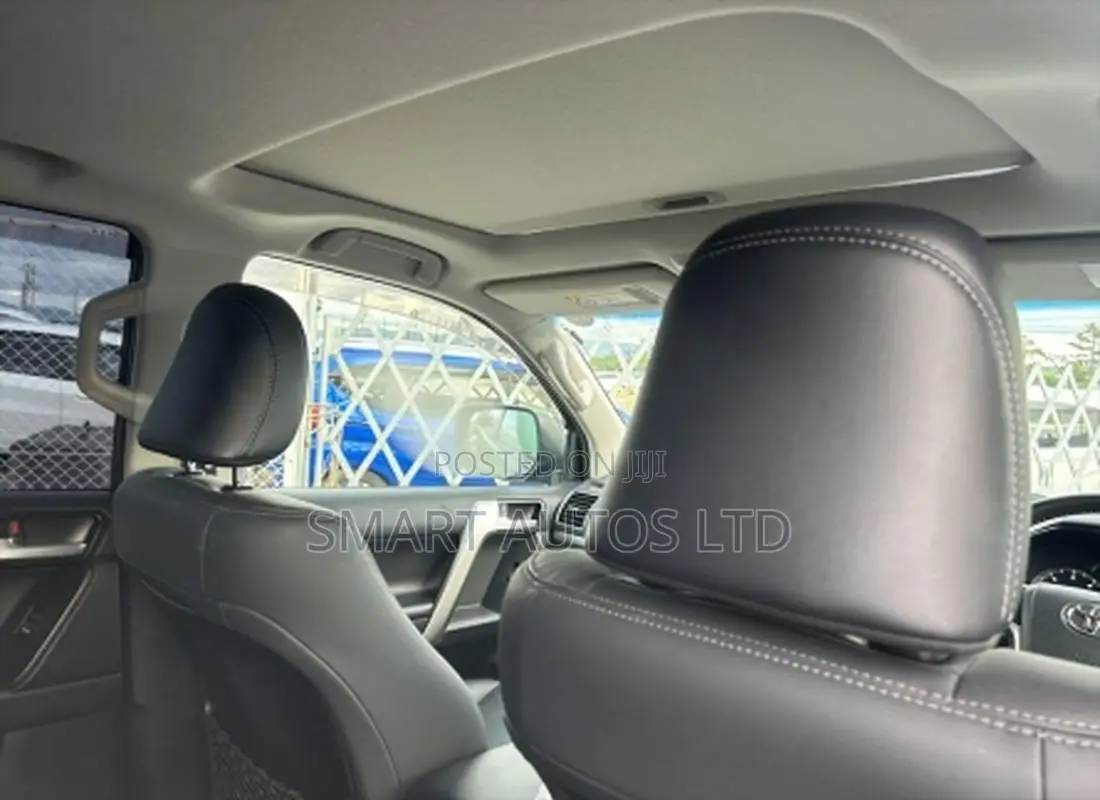 Toyota Land Cruiser Prado 2021 Black