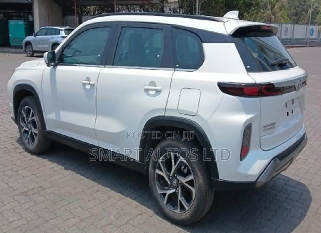 Toyota Urban Cruiser 2025 Off white