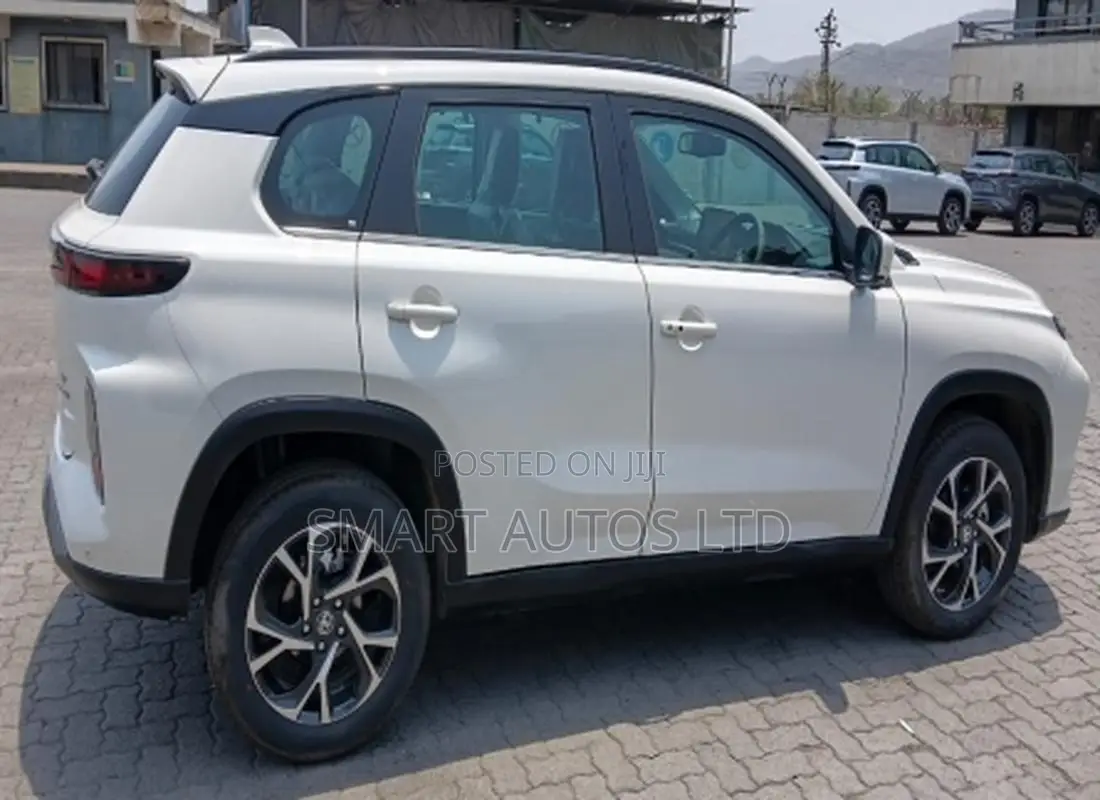 Toyota Urban Cruiser 2025 Off white