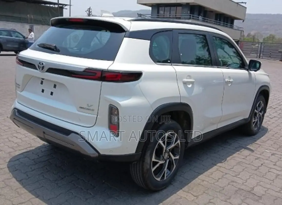 Toyota Urban Cruiser 2025 Off white