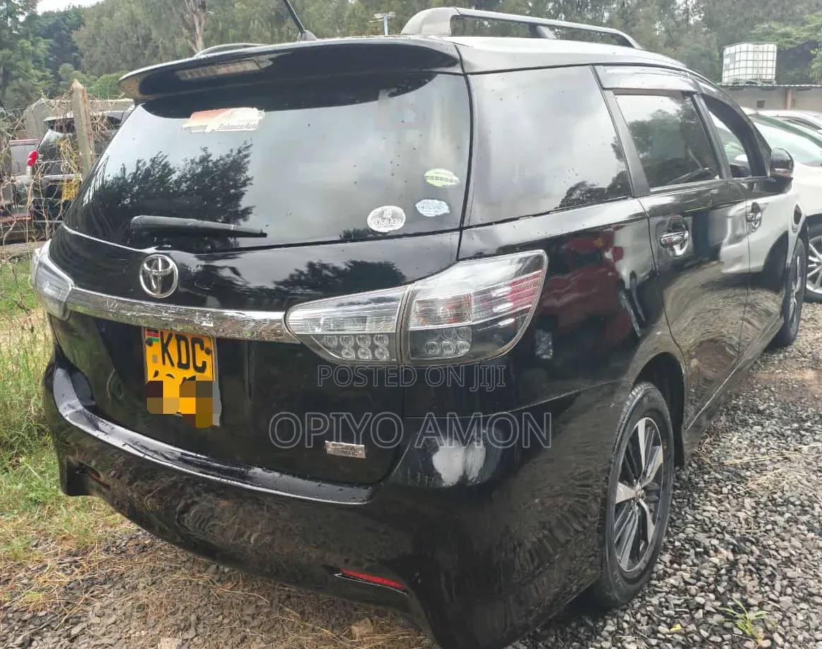 Toyota Wish 2014 Black