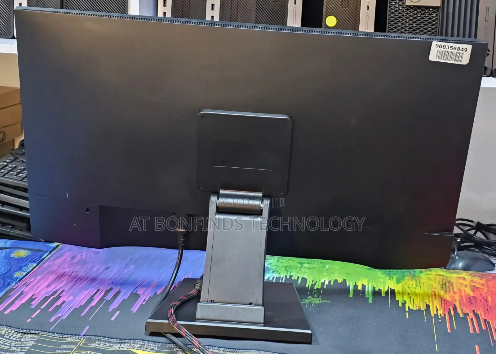 Dell P2719h
27 Inch Display
1080p