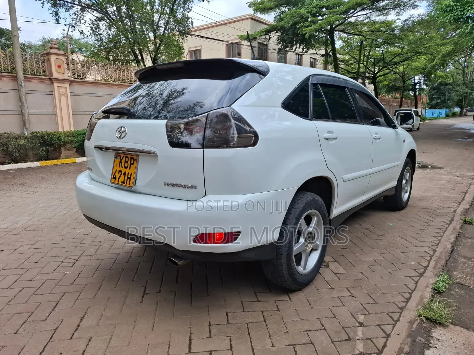 Toyota Harrier 2006 White