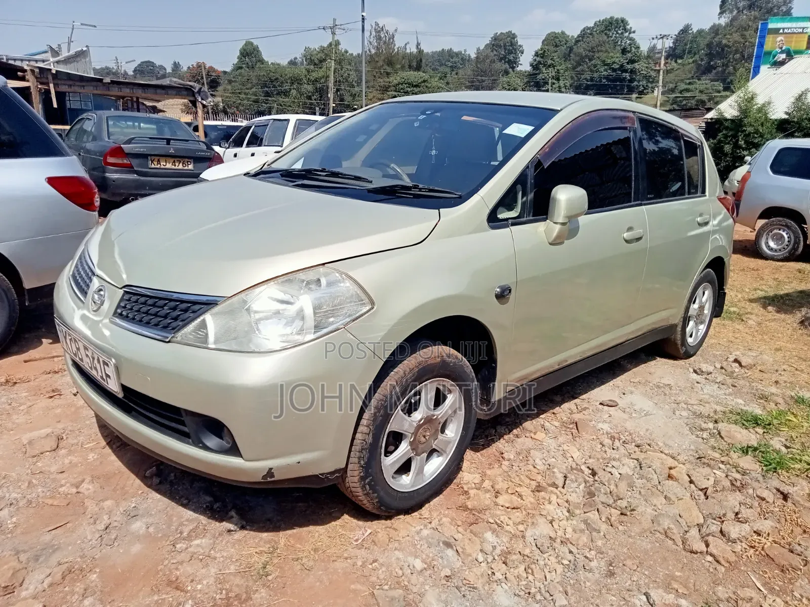 Nissan Tiida 2008 Gold