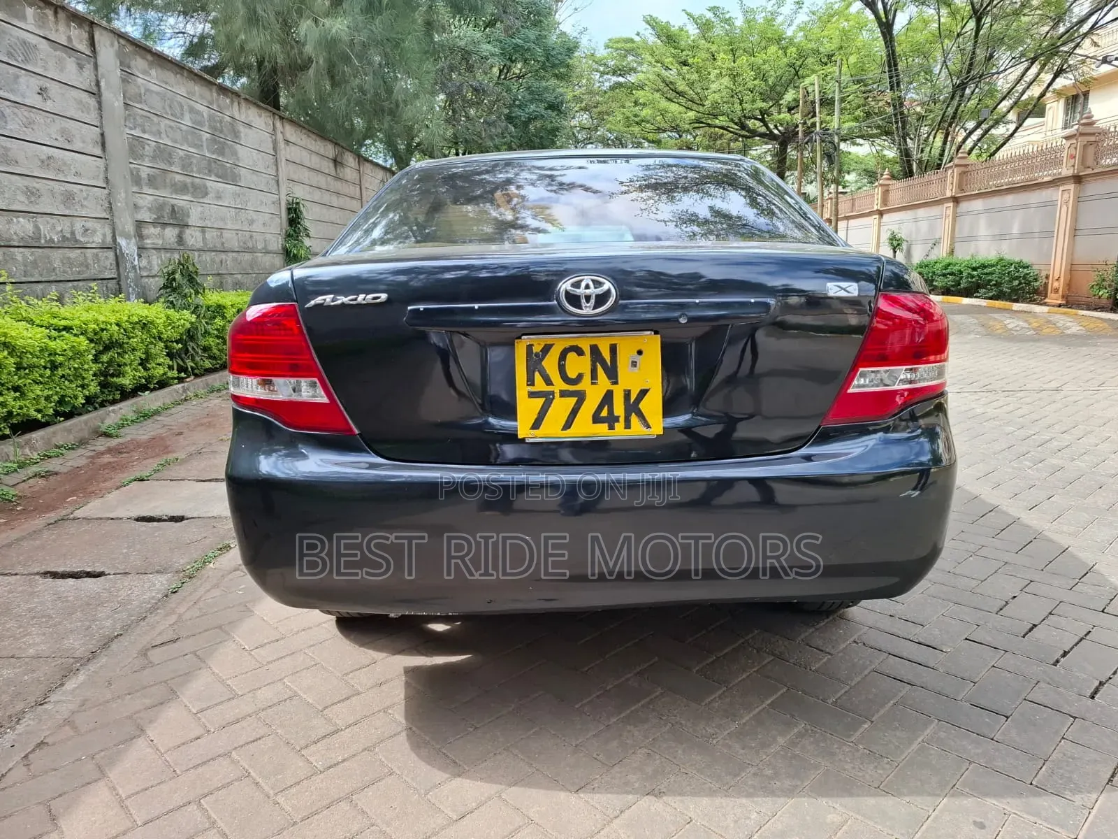 Toyota Axio 2010 Black