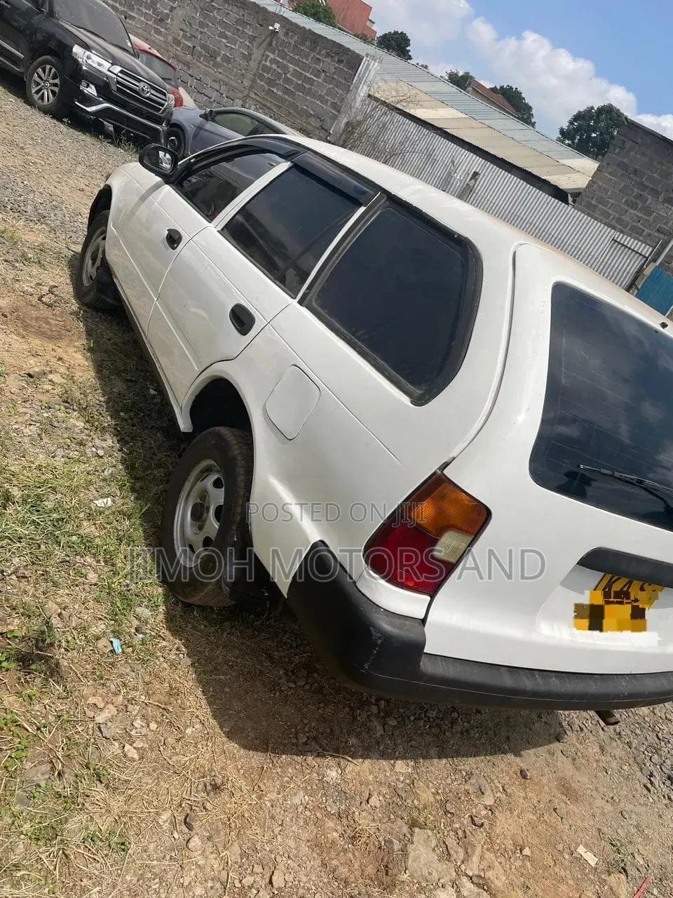 Toyota Corolla 1998 White