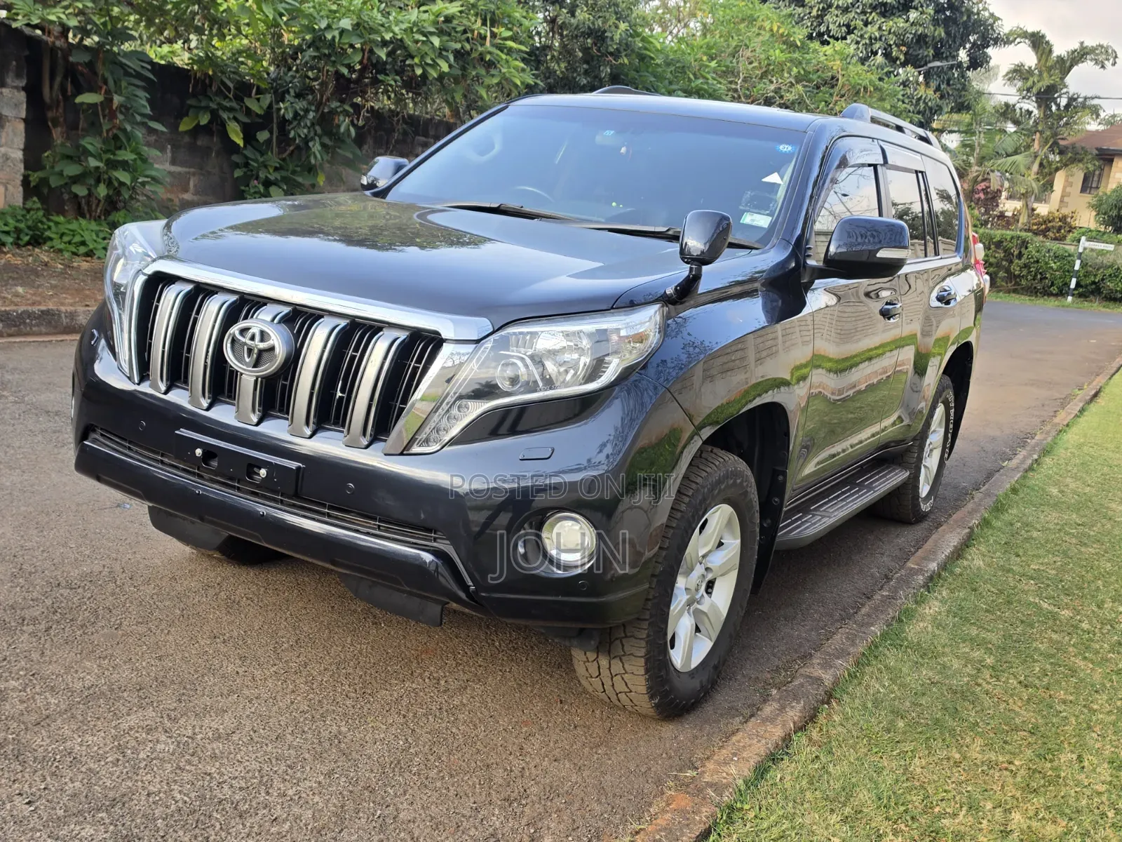 Toyota Land Cruiser Prado 2016 Black