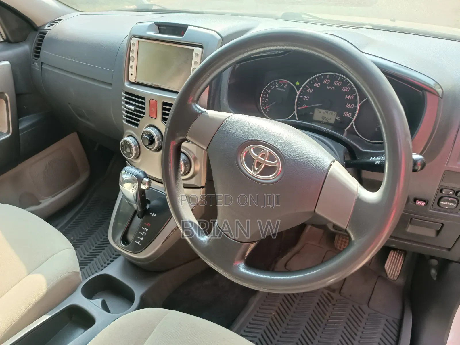 Toyota Kluger 2006 White