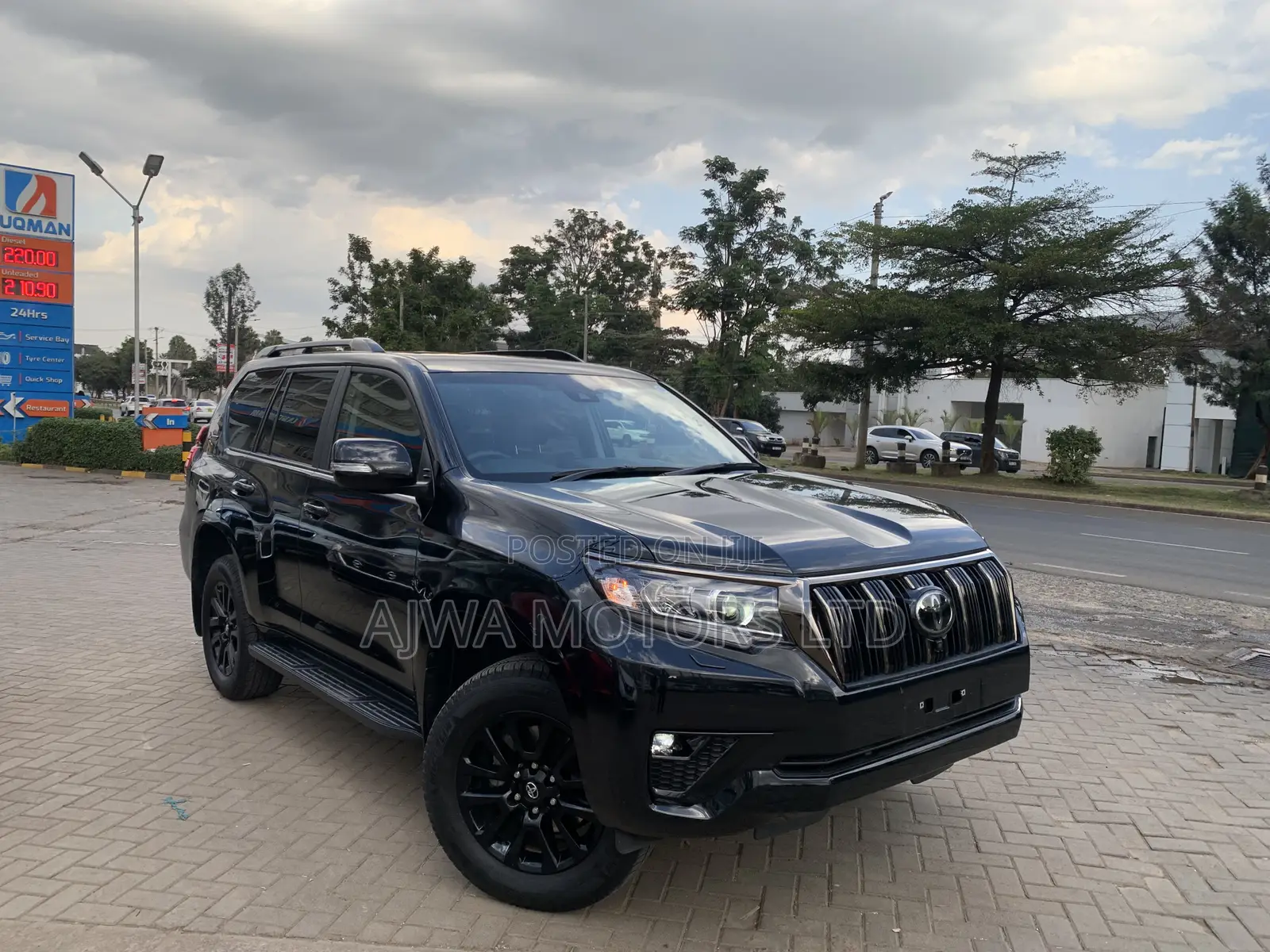 Toyota Land Cruiser Prado 2.7 2022 Black