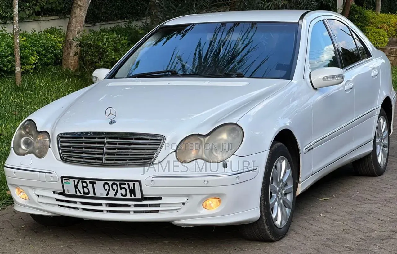 Mercedes-Benz C200 2005 Pearl